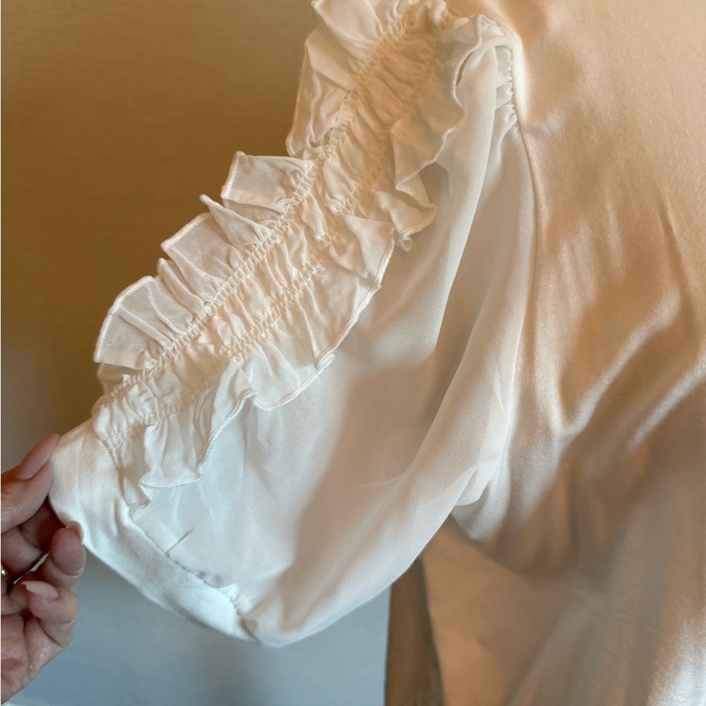 Chic White Ruffle Sleeve Tee - Picture 3 of 4